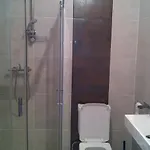 Uroboros Δωμάτια σε οικογενειακή κατοικία *