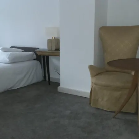 Quarto em Acomodações Particulares Uroboros *