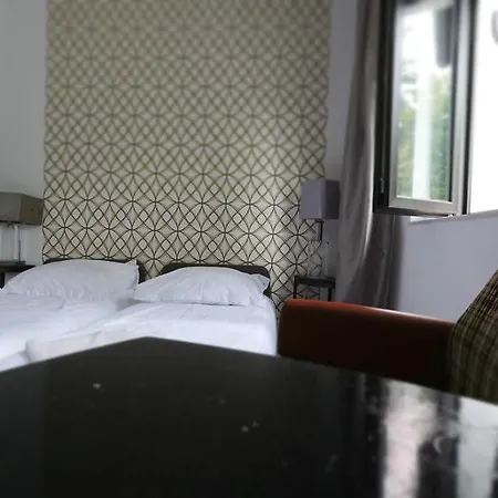Homestay Uroboros