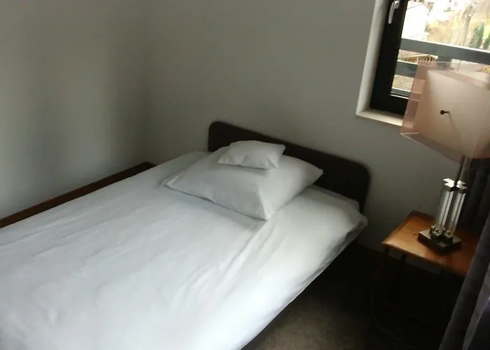 Uroboros 홈스테이 *